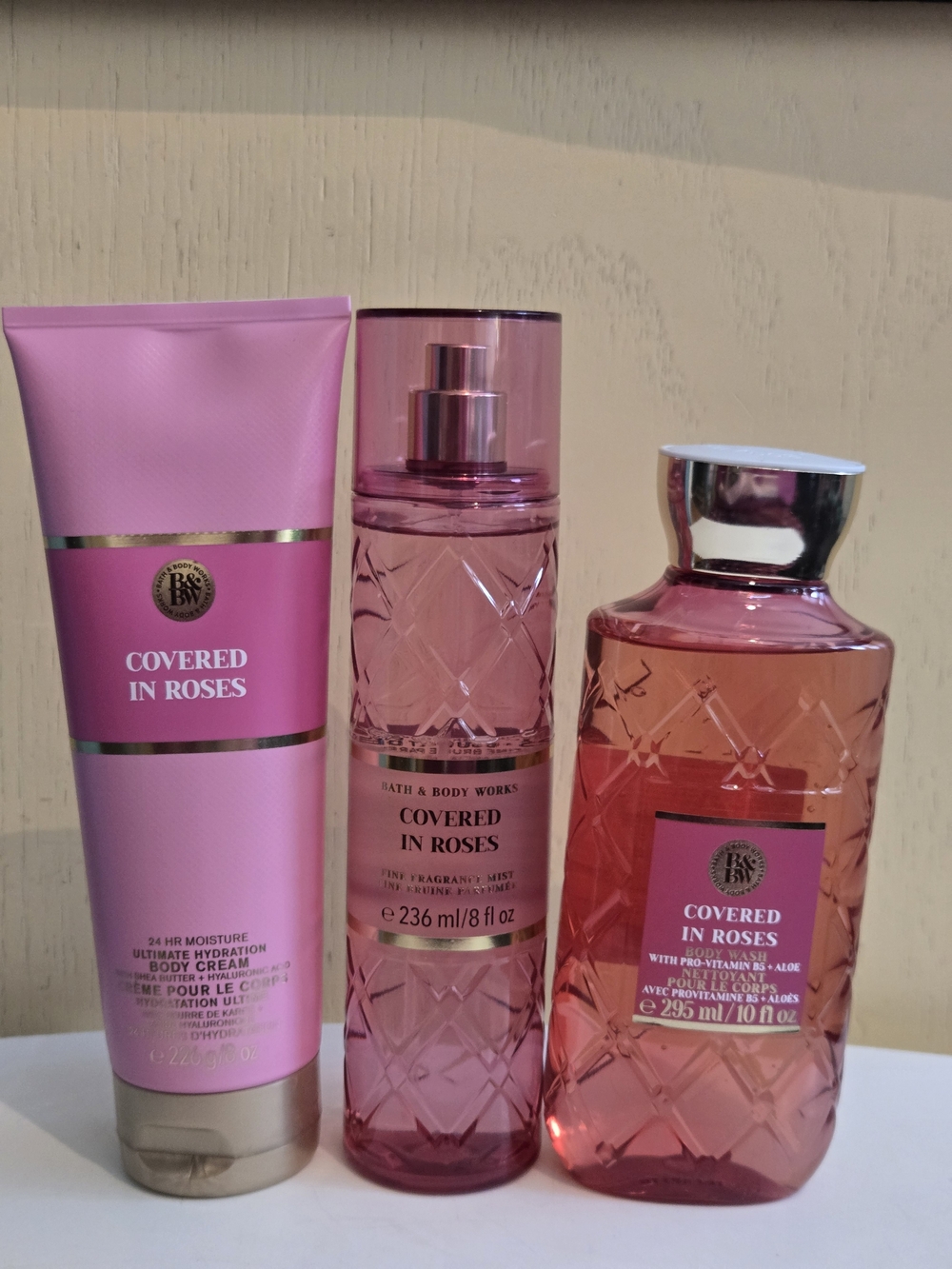Bath & Body Works Covered In Roses 3 Pieces - Picture 2 of 5